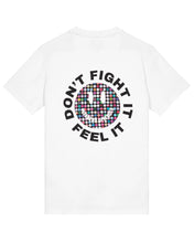 Załaduj obraz do przeglądarki galerii, WEEKEND OFFENDER FEEL IT GRAPHIC WHITE T-SHIRT