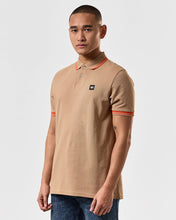 Załaduj obraz do przeglądarki galerii, WEEKEND OFFENDER LEVANTO COGNAC BROWN KOSZULKA POLO