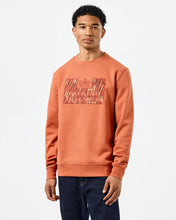 Load image into Gallery viewer, WEEKEND OFFENDER VILLOTA CAMO ULURU ORANGE BLUZA