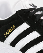 Załaduj obraz do przeglądarki galerii, ADIDAS GAZELLE BB5476 CORE BLACK BUTY MĘSKIE