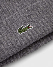 Załaduj obraz do przeglądarki galerii, LACOSTE RIBBED WOOL BEANIE RB9883 CZAPKA ZIMOWA