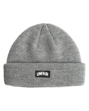 Załaduj obraz do przeglądarki galerii, Unfair Athletics Curved Patch Beanie Grey czapka zimowa