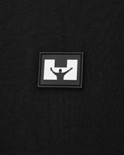 Load image into Gallery viewer, WEEKEND OFFENDER HODDLE BADGE BLACK T-SHIRT