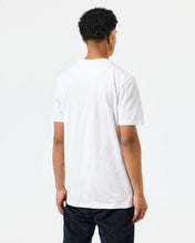 Załaduj obraz do przeglądarki galerii, WEEKEND OFFENDER LEO GREGORY TEE WHITE T-SHIRT