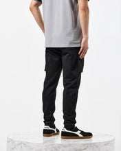Załaduj obraz do przeglądarki galerii, WEEKEND OFFENDER LIPPI JOGGER PANTS BLACK SPODNIE