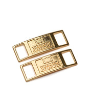 Załaduj obraz do przeglądarki galerii, WEEKEND OFFENDER SHOELACE TAG GOLD ZAWIESZKI DO SZNURÓWEK