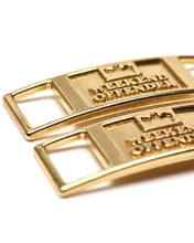 Załaduj obraz do przeglądarki galerii, WEEKEND OFFENDER SHOELACE TAG GOLD ZAWIESZKI DO SZNURÓWEK