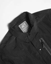 Załaduj obraz do przeglądarki galerii, PEACEFUL HOOLIGAN SHELL SHIRT JACKET BLACK KURTKA