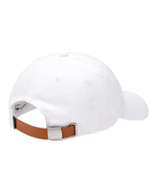 Załaduj obraz do przeglądarki galerii, LACOSTE COTTON CAP WHITE CZAPKA Z DASZKIEM
