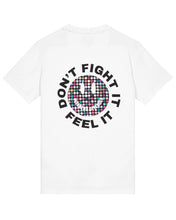 Załaduj obraz do przeglądarki galerii, WEEKEND OFFENDER FEEL IT GRAPHIC WHITE T-SHIRT
