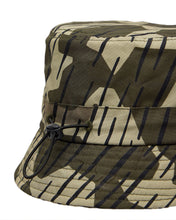 Załaduj obraz do przeglądarki galerii, WEEKEND OFFENDER CHORONI CASTLE GREEN BUCKET HAT
