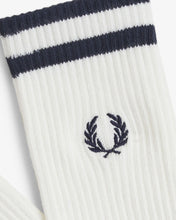 Load image into Gallery viewer, Fred Perry Tennis Socks White skarpetki
