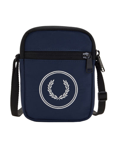FRED PERRY CIRCLE BRANDING SIDE BAG NAVY SASZETKA