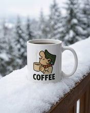 Load image into Gallery viewer, Kubek ceramiczny produkcji Casual Authentic, model Andy Coffee w kolorze białym na tle zimowego krajobrazu
