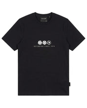 Załaduj obraz do przeglądarki galerii, Lyle &amp; Scott Defender Graphic Jet Black T-shirt
