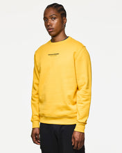 Załaduj obraz do przeglądarki galerii, WEEKEND OFFENDER RAVAL CREW HONEY YELLOW BLUZA
