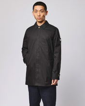Załaduj obraz do przeglądarki galerii, Weekend Offender Whitehouse Mac Jacket Black płaszcz
