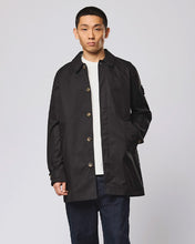 Załaduj obraz do przeglądarki galerii, Weekend Offender Whitehouse Mac Jacket Black płaszcz
