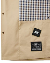 Załaduj obraz do przeglądarki galerii, Weekend Offender Whitehouse Mac Jacket Stone płaszcz
